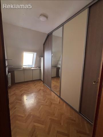 Се продава стан во Карпош 4